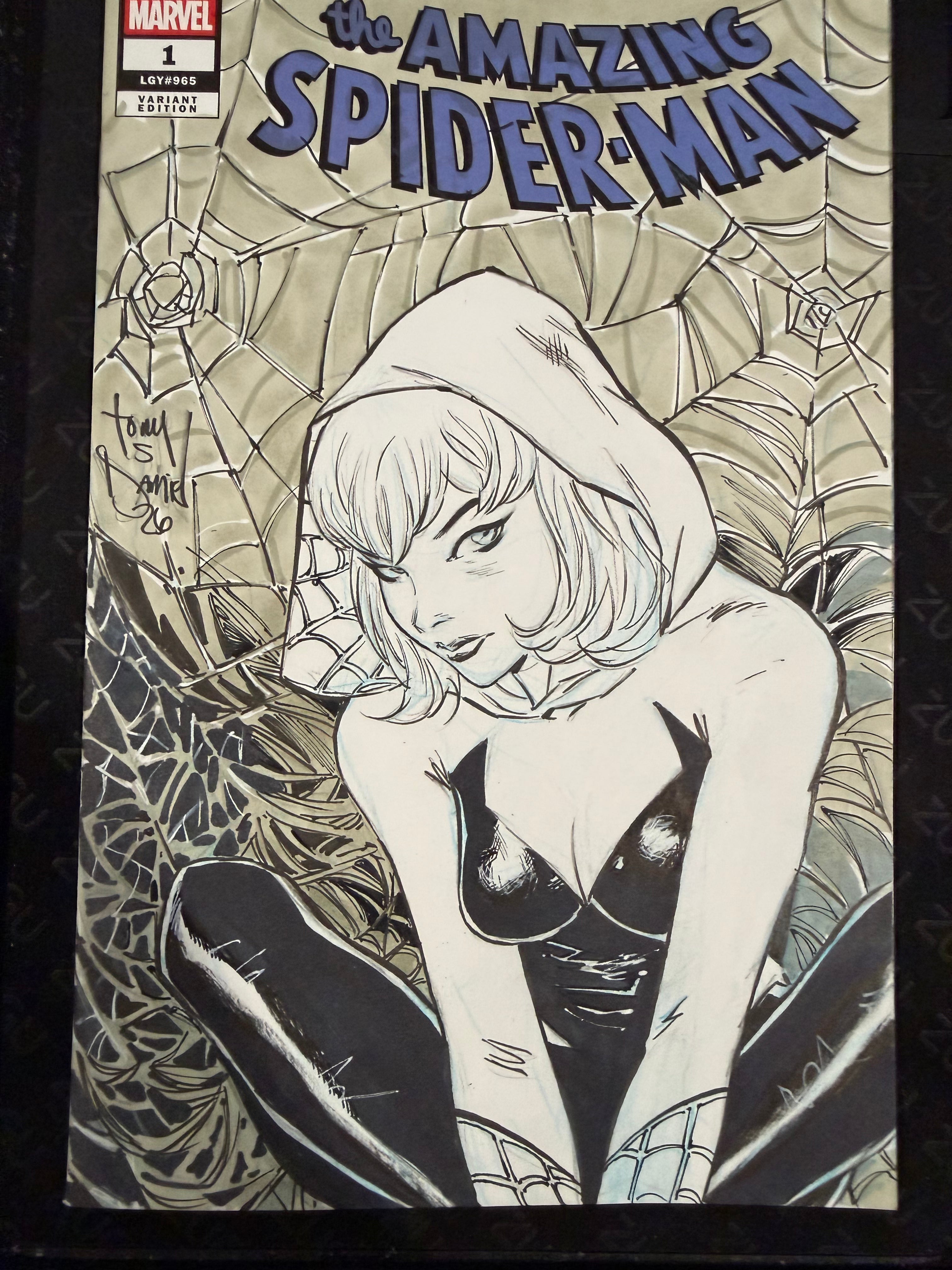 SPIDER-GWEN SATURDAY NIGHT DROP!